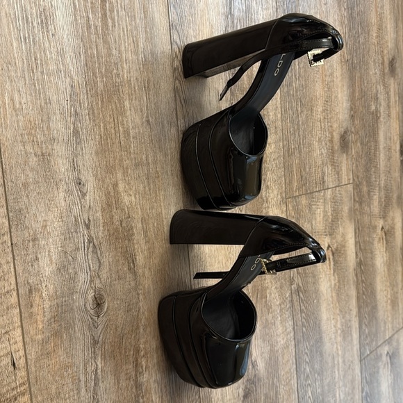 Aldo shiny black platform shoes, size 6 - Picture 9 of 9